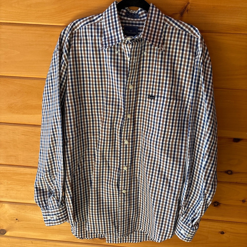 Like New Facconable Classic Checkered Button-Down… - image 1